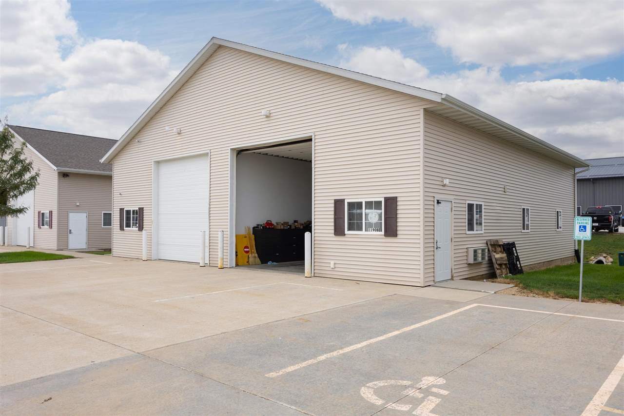 1190 Capital Dr SW #B CedarRapids IA 52404