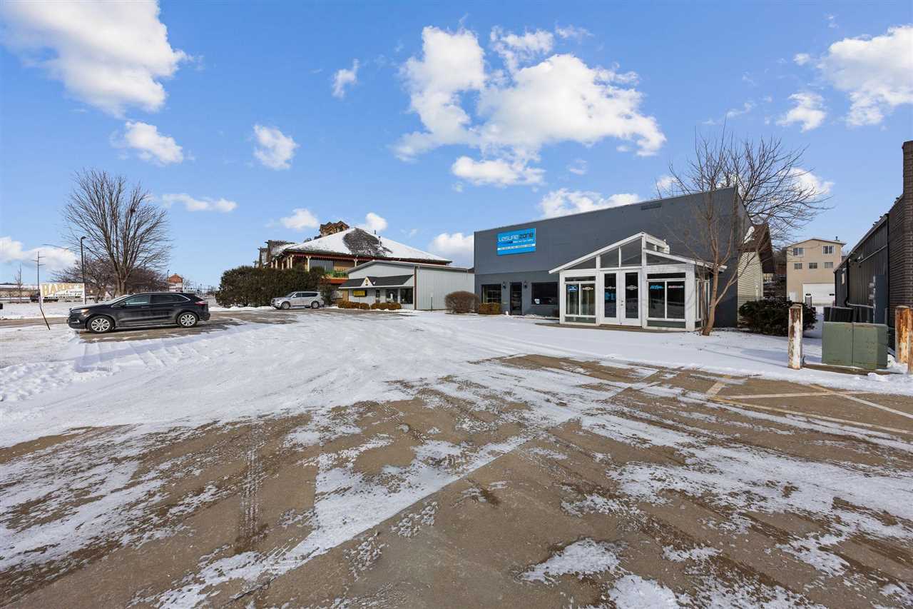 1723 2nd St Coralville IA 52241