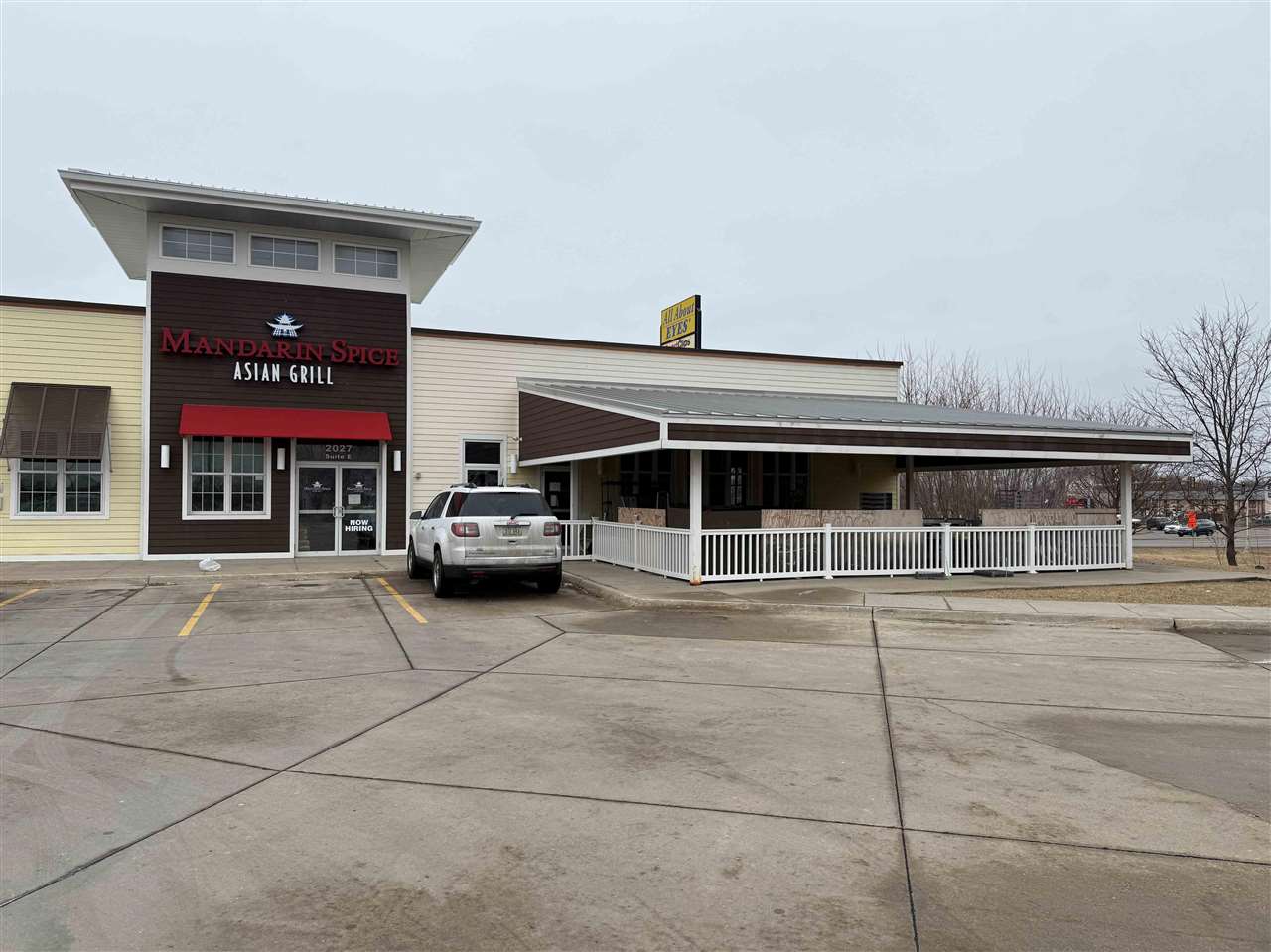 2027 Crossroads Blvd #E Waterloo IA 50702