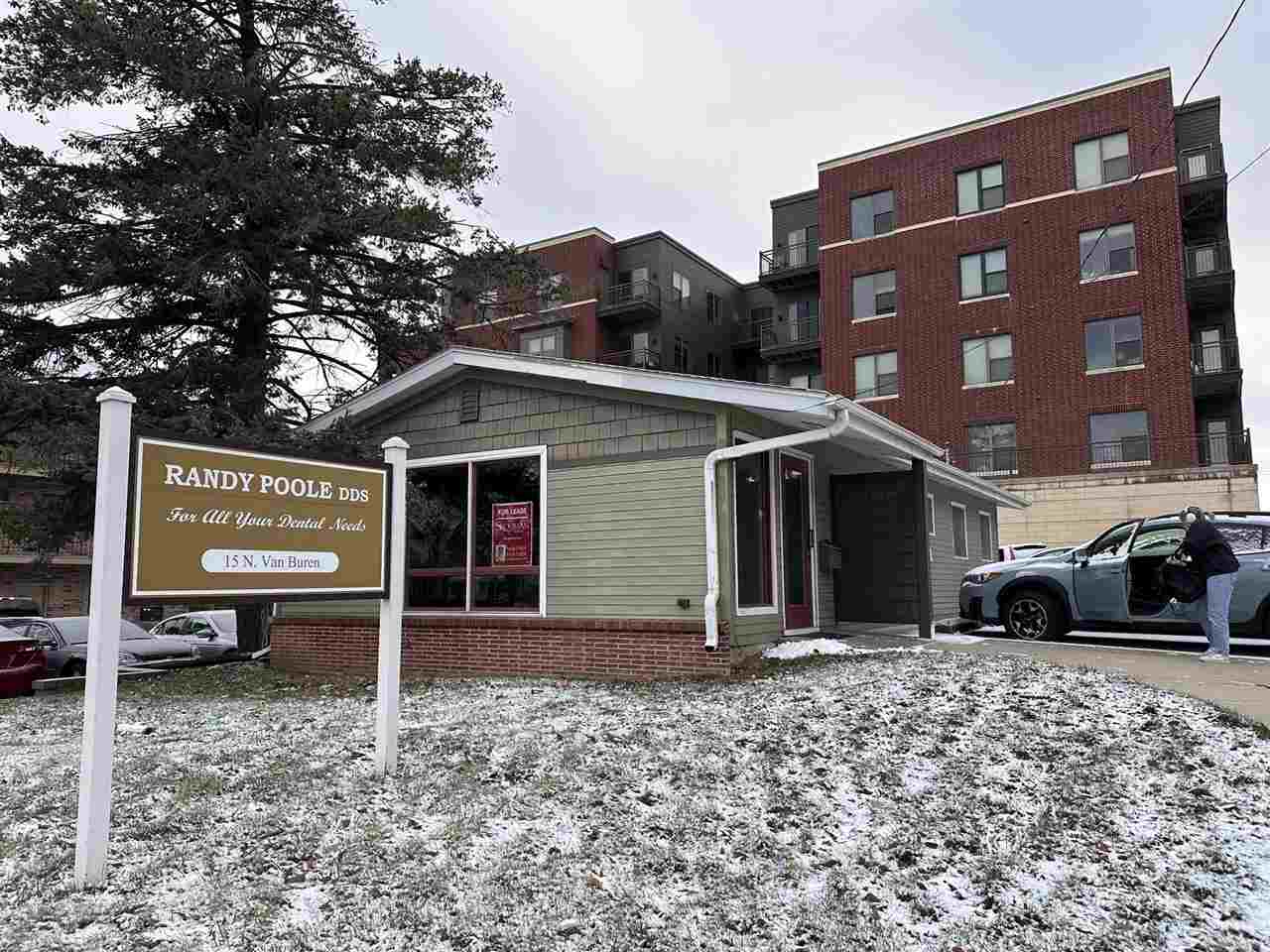 15 N Van Buren IowaCity IA 52245
