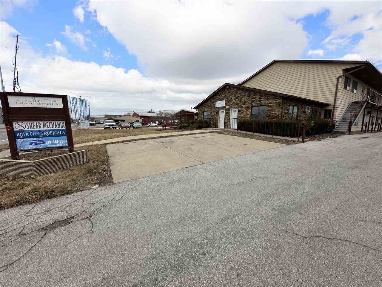 412 Highland Ave #Unit B IowaCity IA 52240