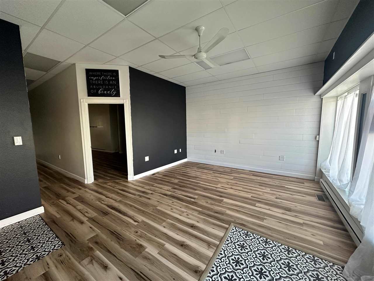 413 E Main St CentralCityName IA 52214