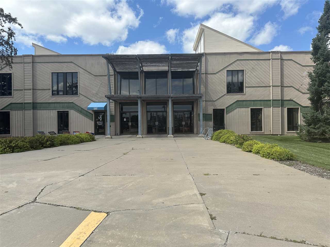 1700 1st Ave #10 IowaCity IA 52240