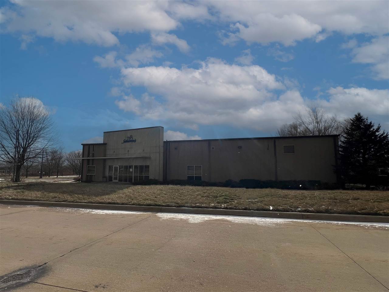 422 Performance Dr CedarFalls IA 50613