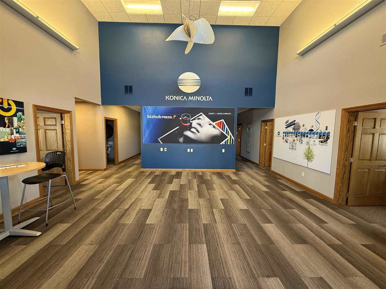 1705 Hawkeye Dr Hiawatha IA 52233