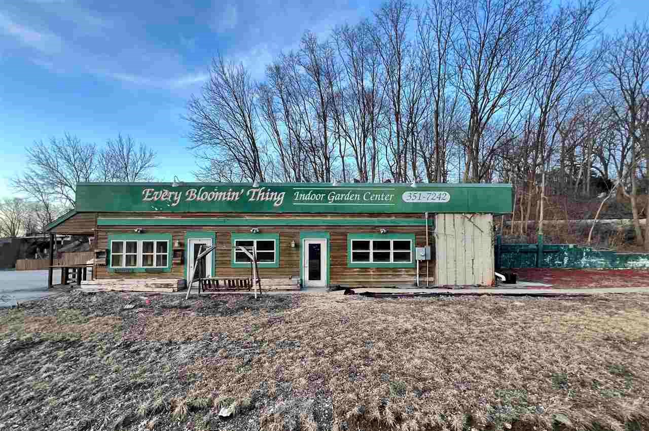 2 Rocky Shore Dr IowaCity IA 52246