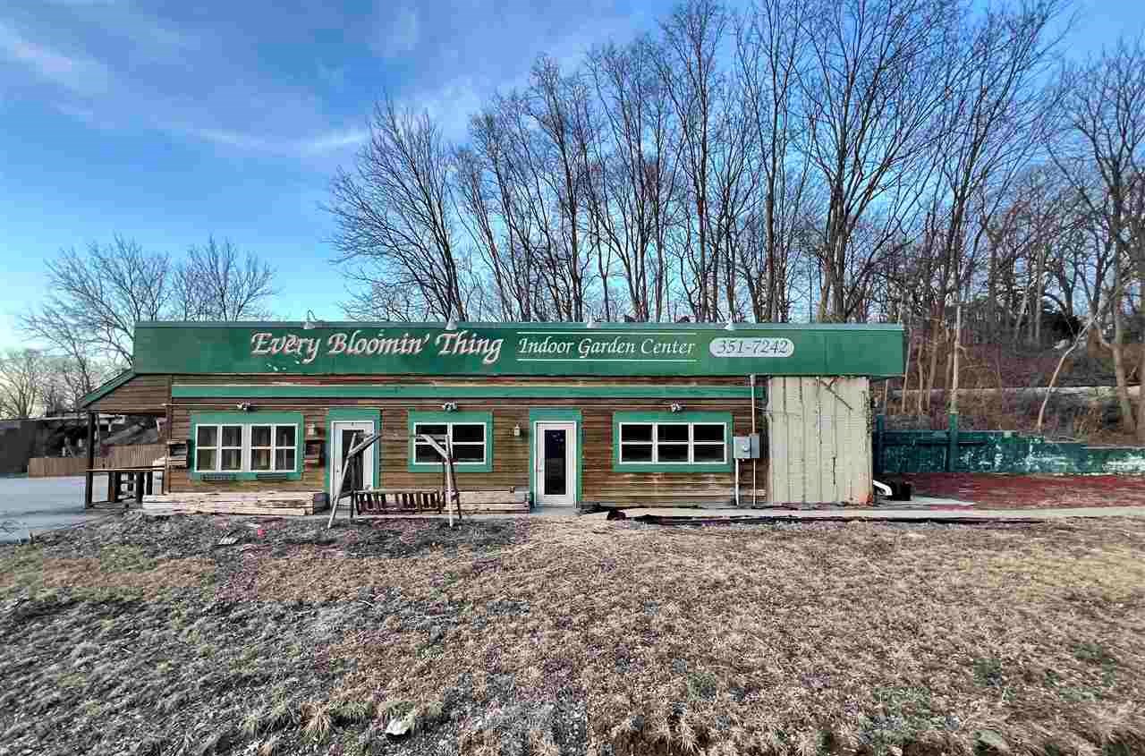 2 Rocky Shore Dr IowaCity IA 52246