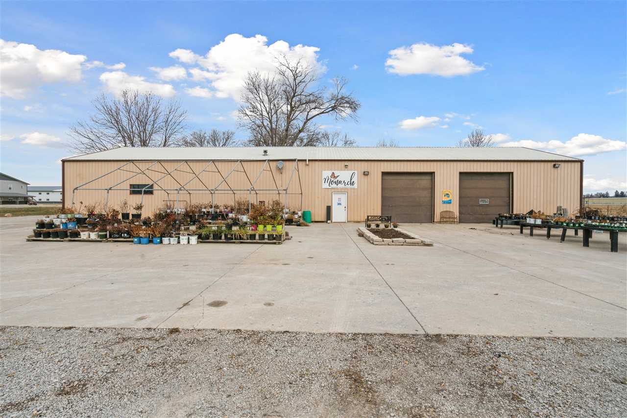5276 Oakcrest Hill Rd SE Riverside IA 52327