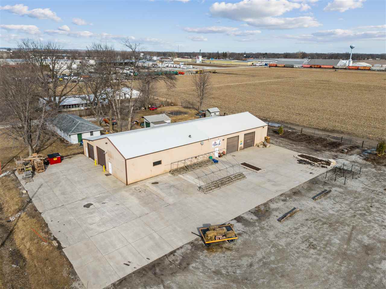 5276 Oakcrest Hill Rd SE Riverside IA 52327