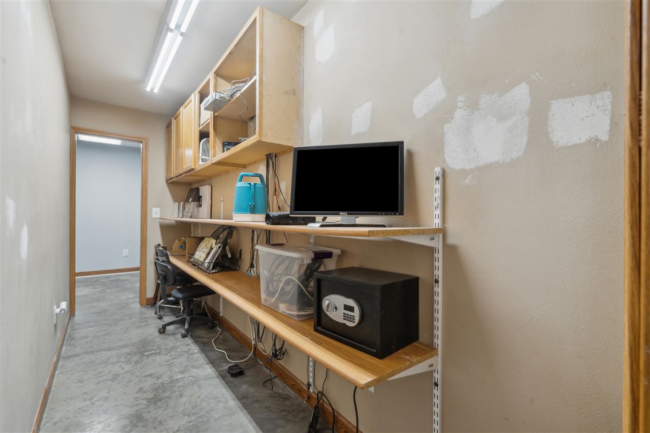 Property Photo 30