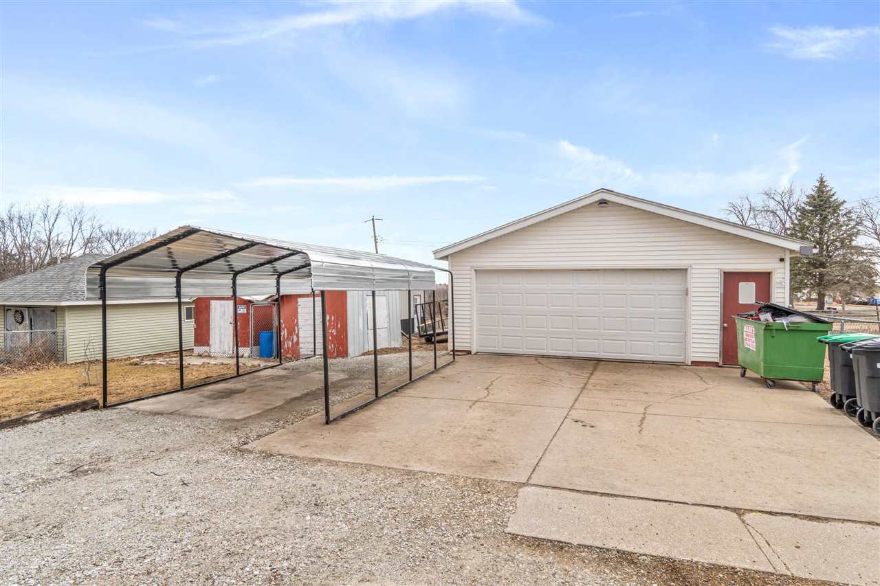 Property Photo 27