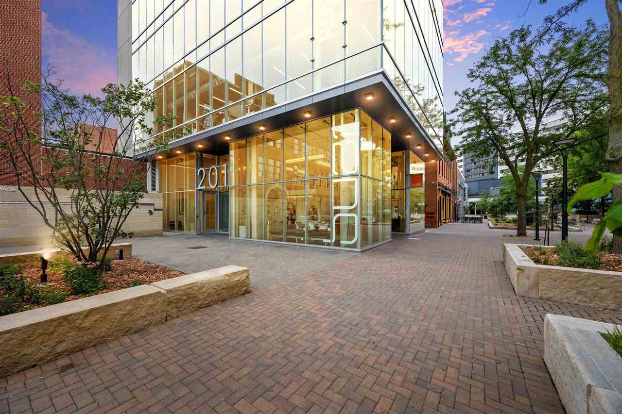110 S Dubuque St #110 & 111 IowaCity IA 52240