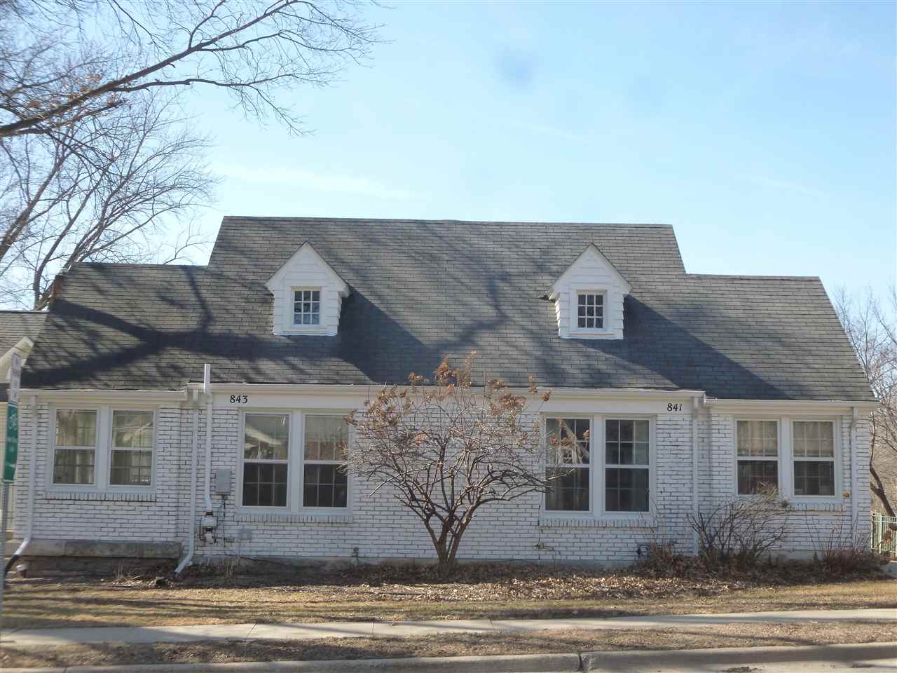 841-843 S Summit St IowaCity IA 52245