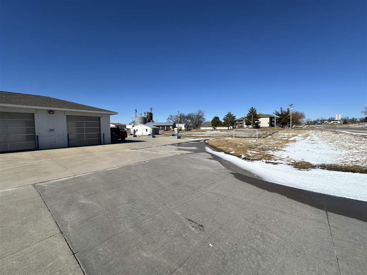 1003 S Market St Solon IA 52333
