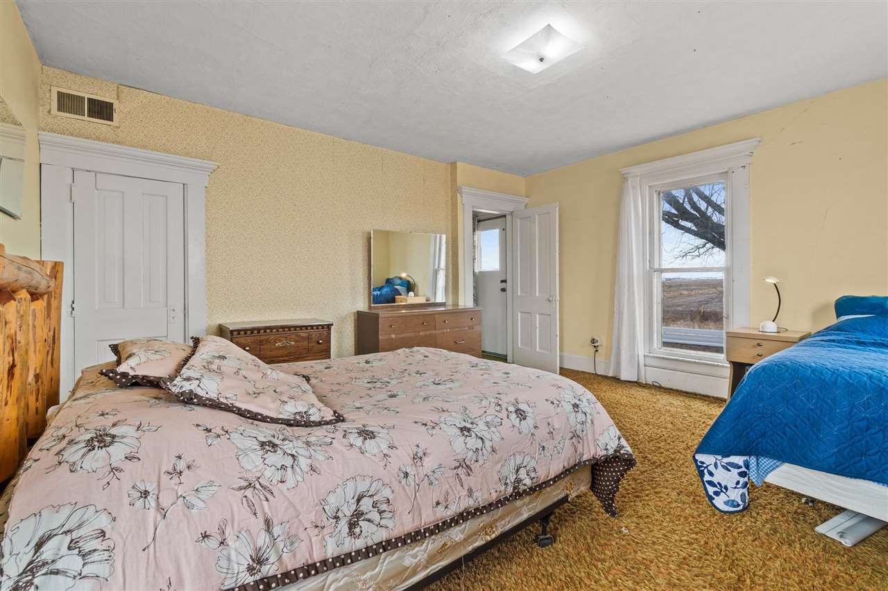Property Photo 28