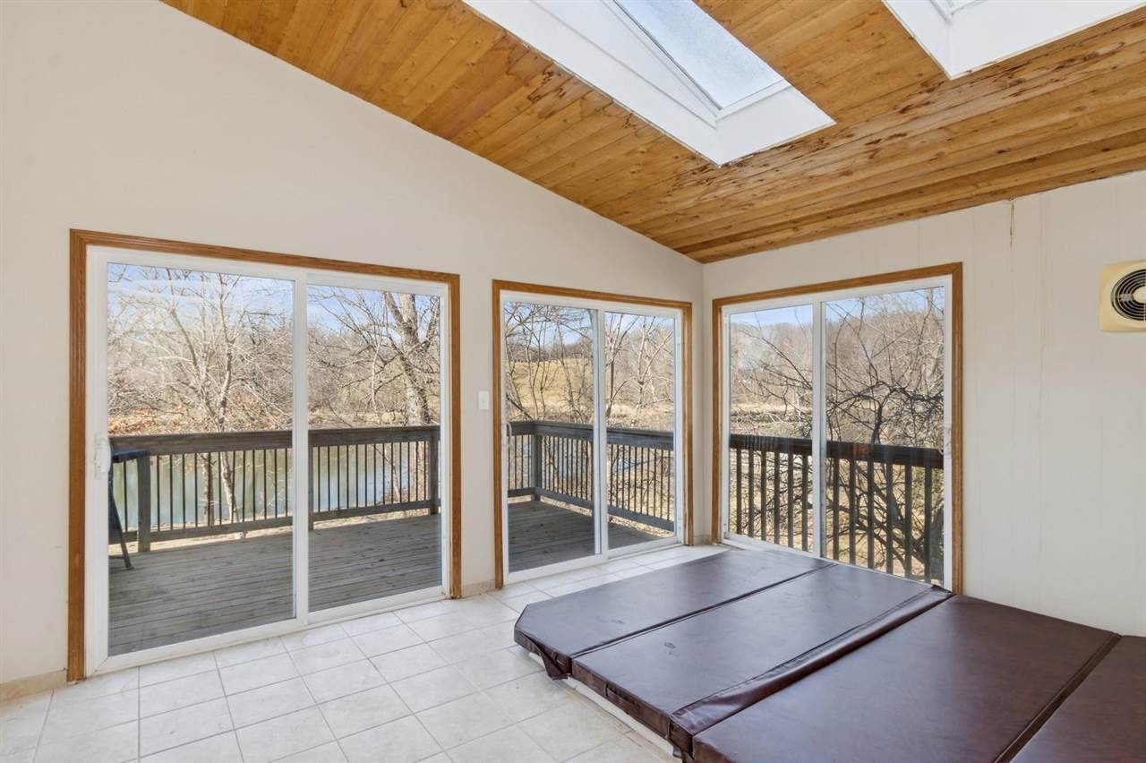 Property Photo 33