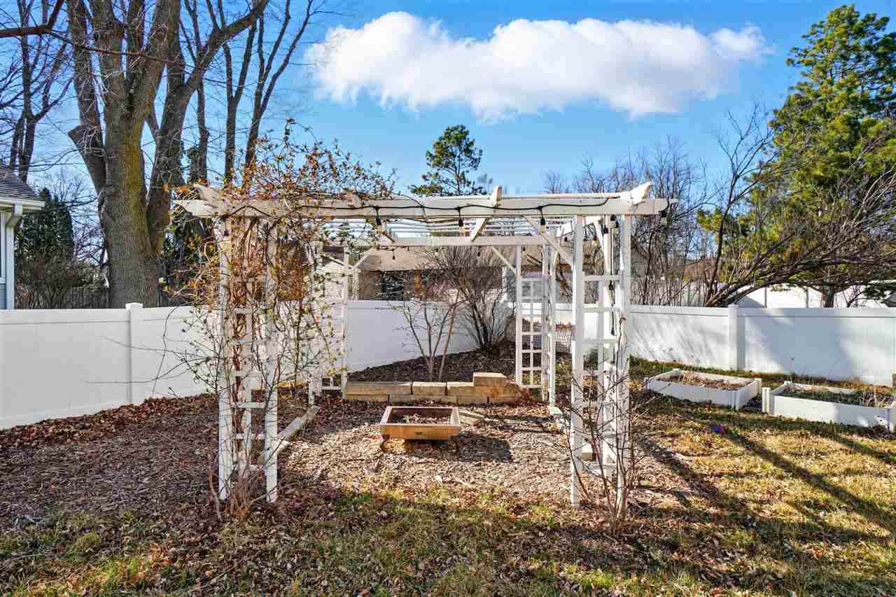 Property Photo 38