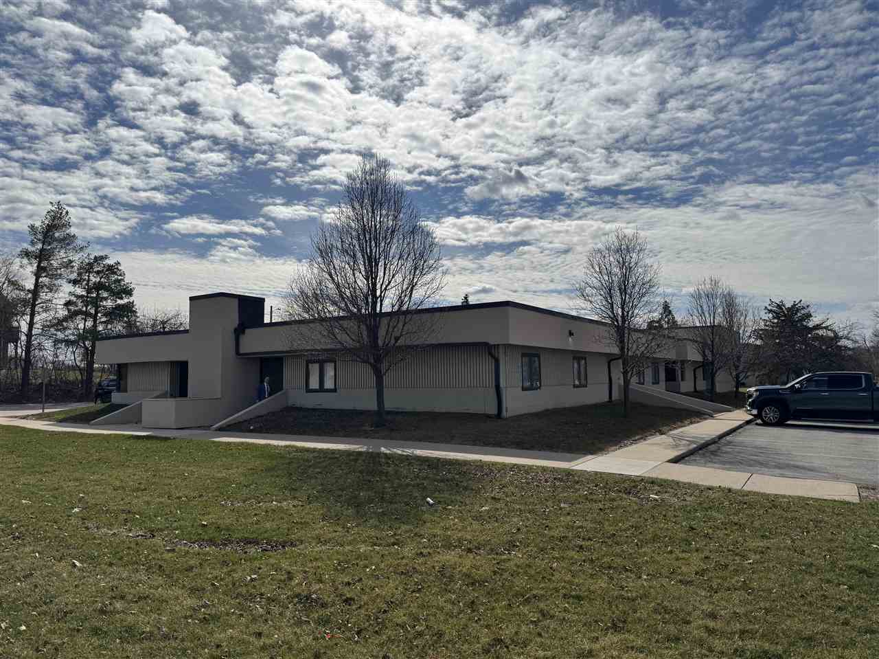 3601 42nd St NE CedarRapids IA 52402