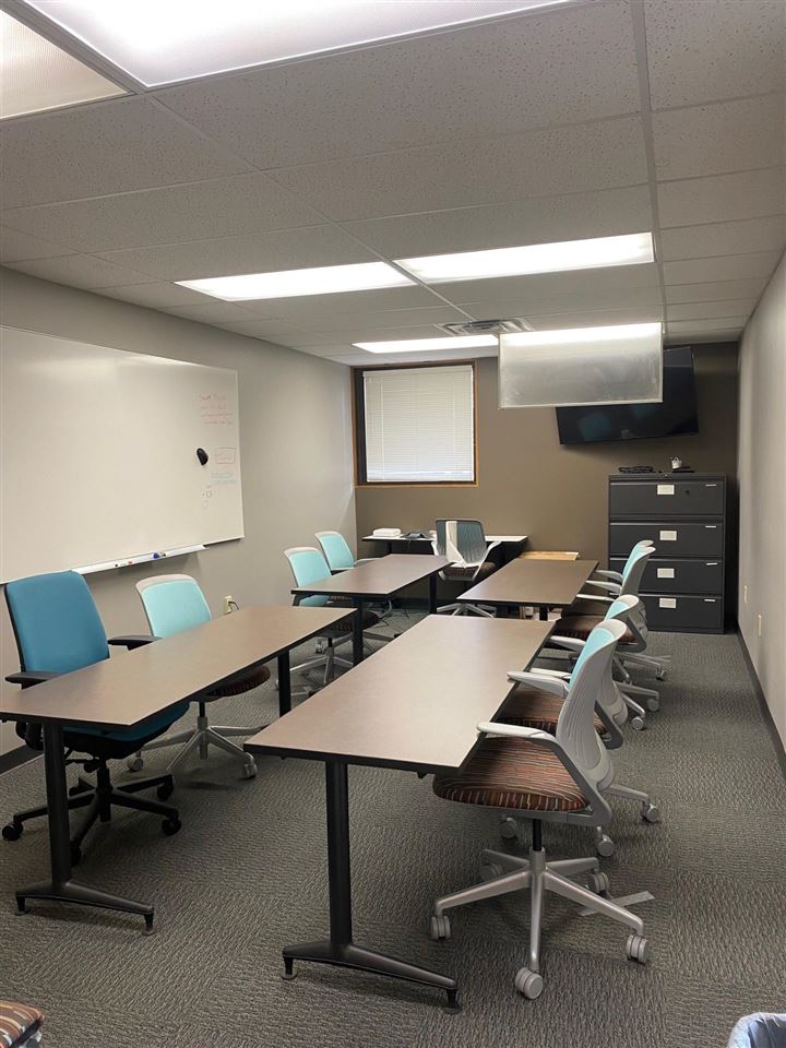 3601 42nd St NE CedarRapids IA 52402