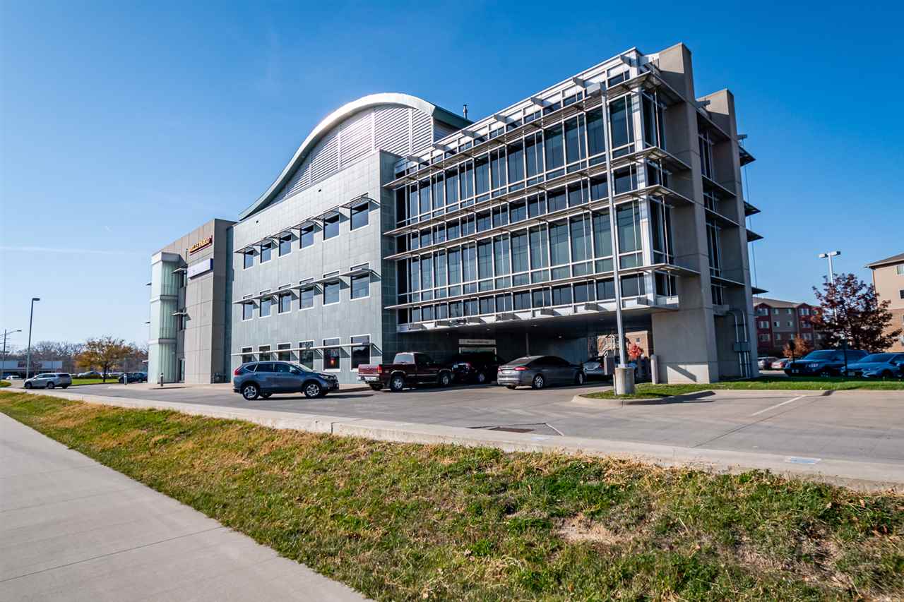 327 2nd St. #3rd floor Coralville IA 52241