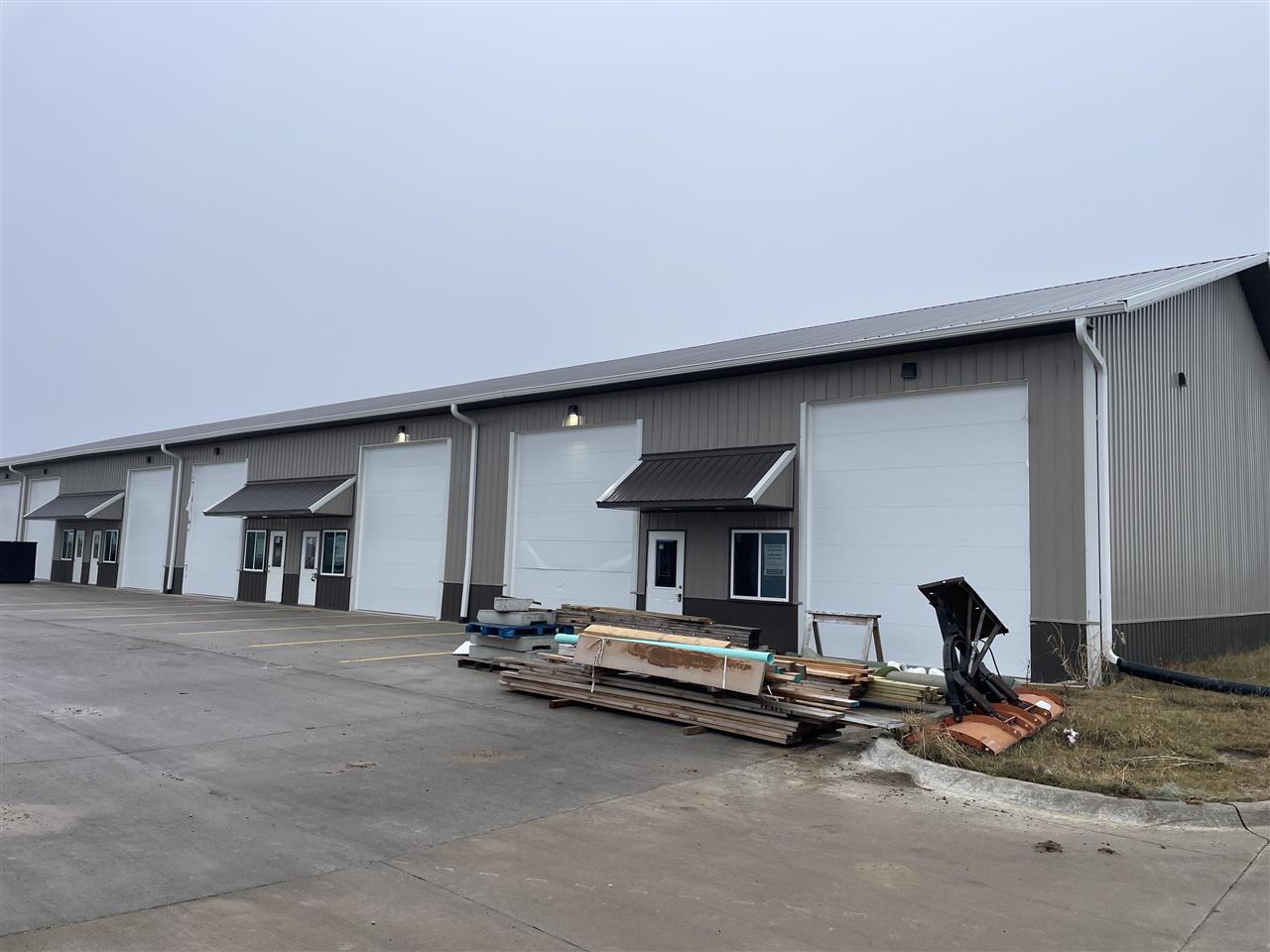 128 Greenfield Dr #Unit E Tiffin IA 52340