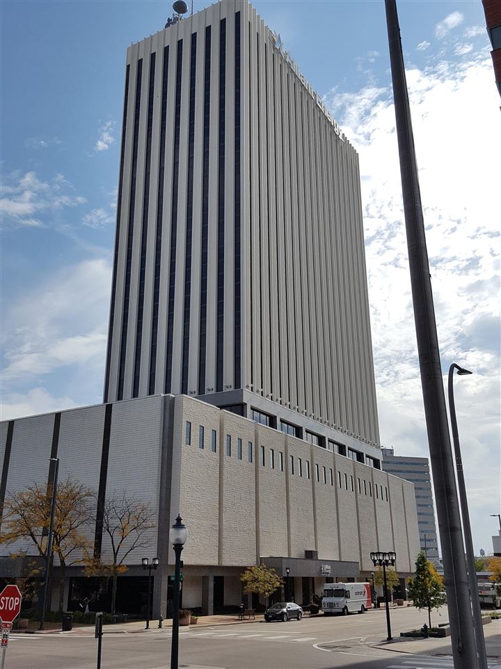 200 1st Street SE #Floor 1 602 SF CedarRapids IA 52401