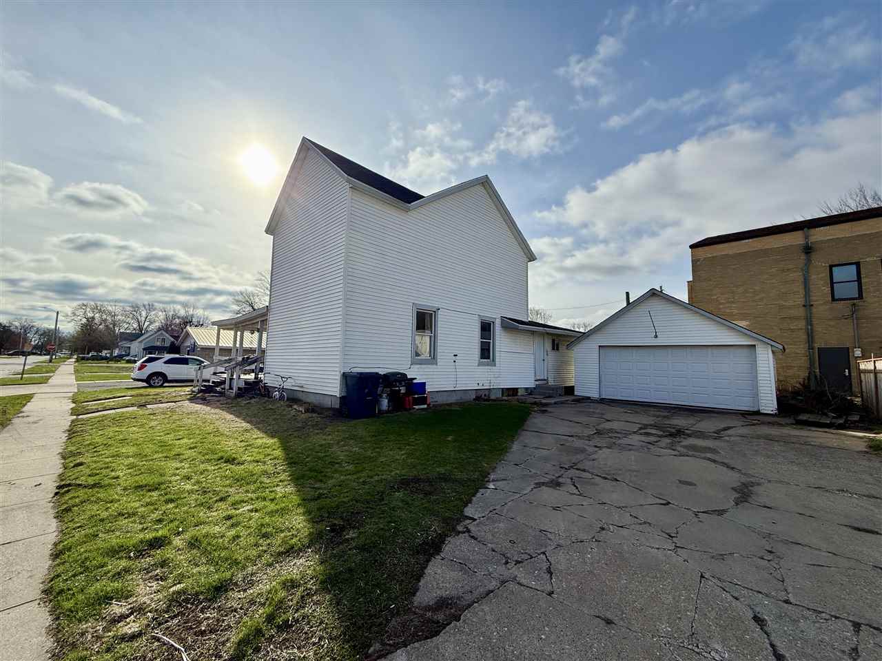 154 E Hilton St Marengo IA 52301