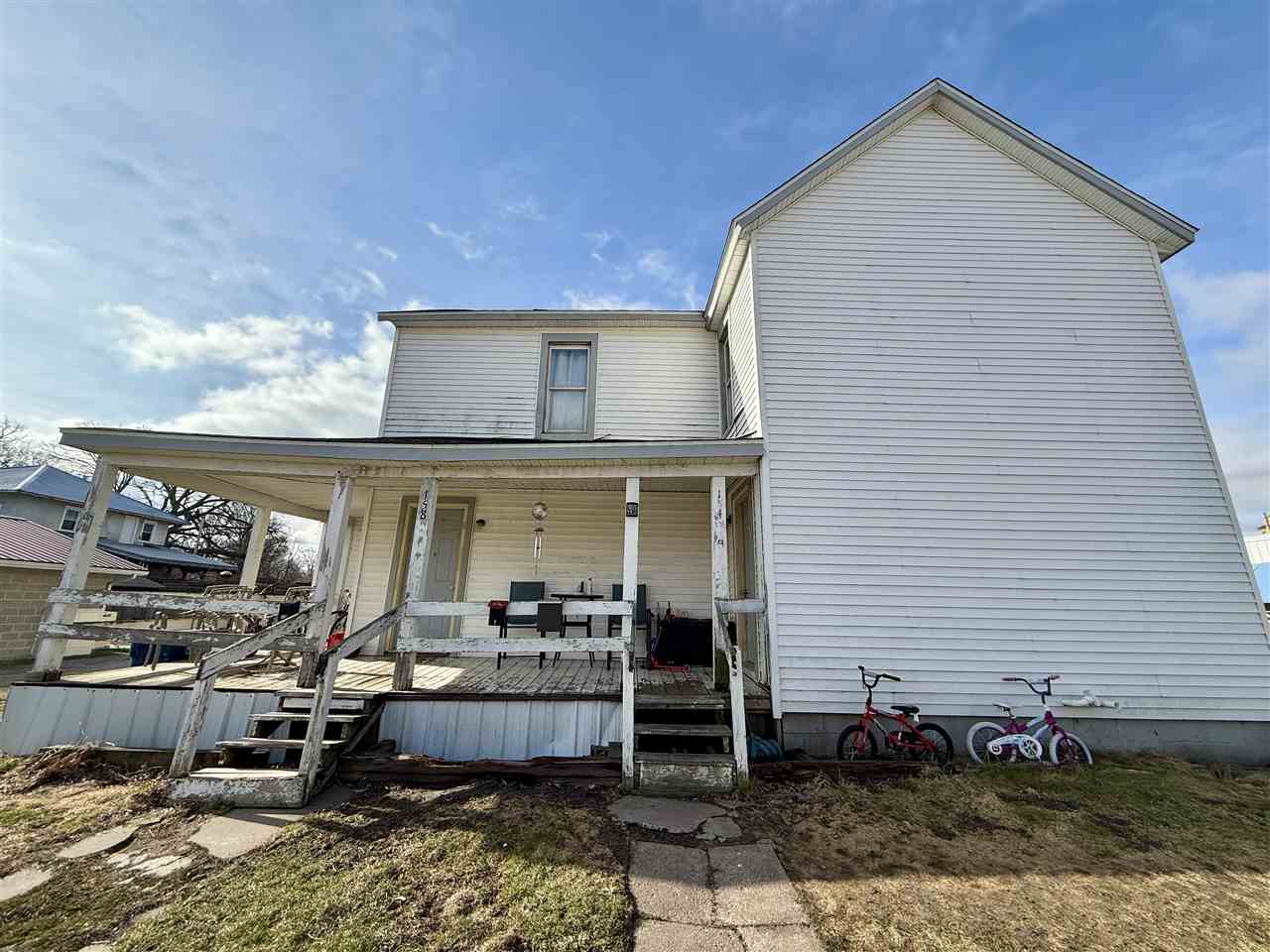 154 E Hilton St Marengo IA 52301