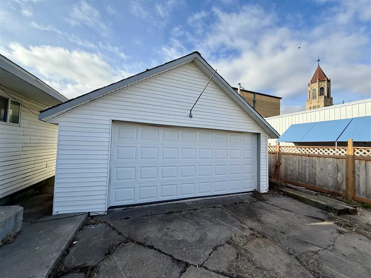 154 E Hilton St Marengo IA 52301