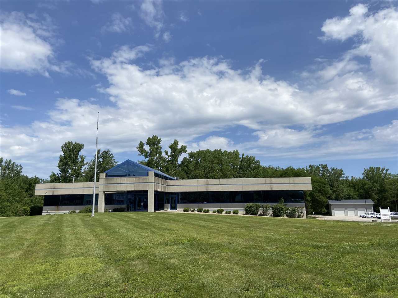 6300 Rockwell Dr NE #B CedarRapids IA 52402