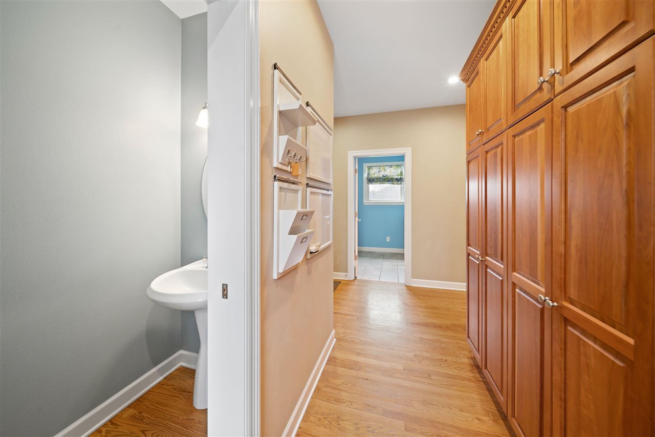 Property Photo 31