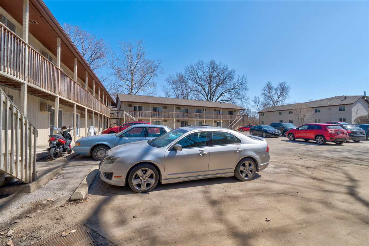 732,736,740 Michael St. IowaCity IA 52246