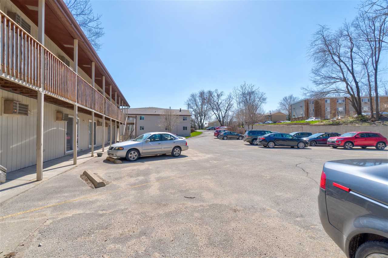 732,736,740 Michael St. IowaCity IA 52246
