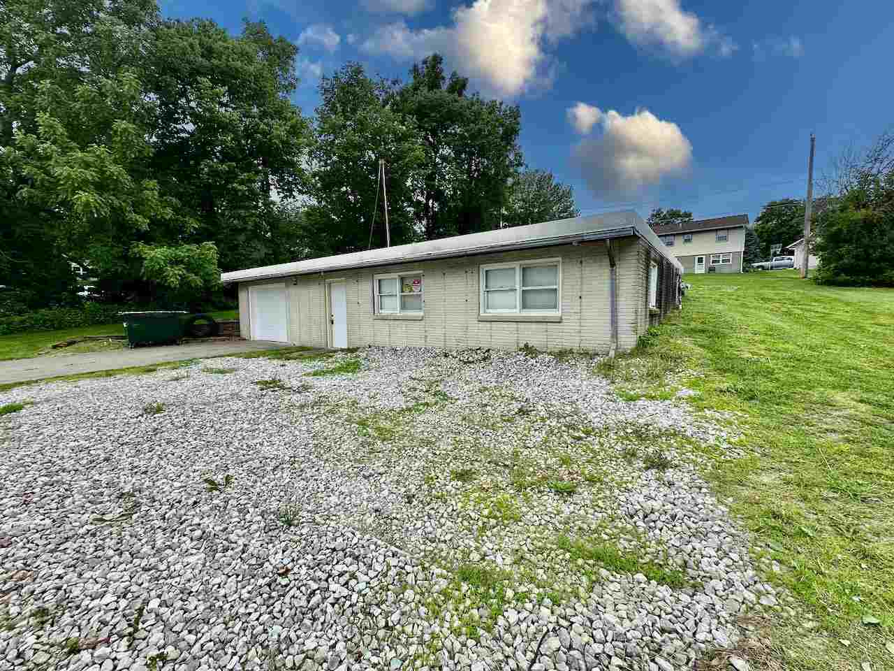 222 N West St NorthEnglish IA 52316