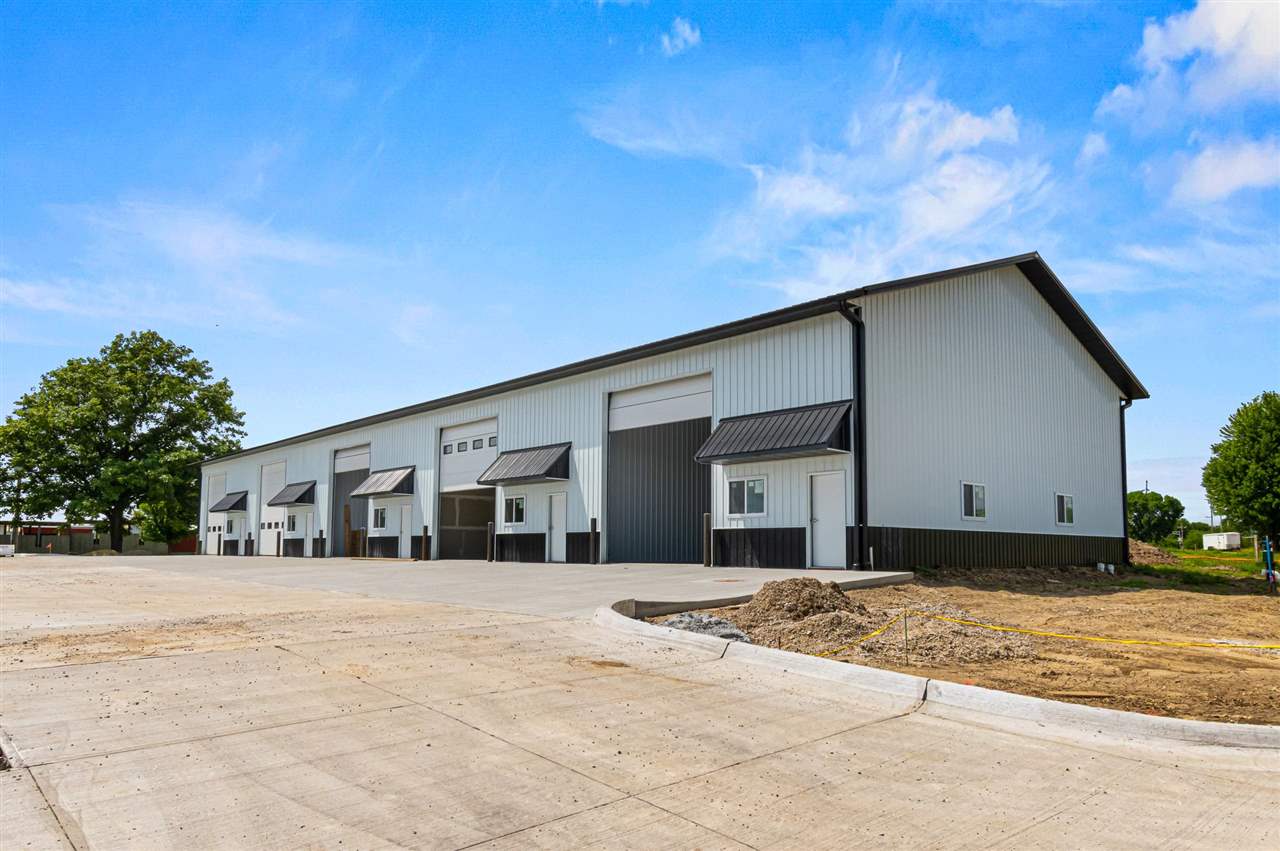 2451 Freedom Ct #E IA 52240