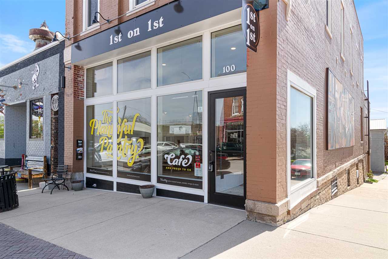 100 SE 1st St MtVernon IA 52314