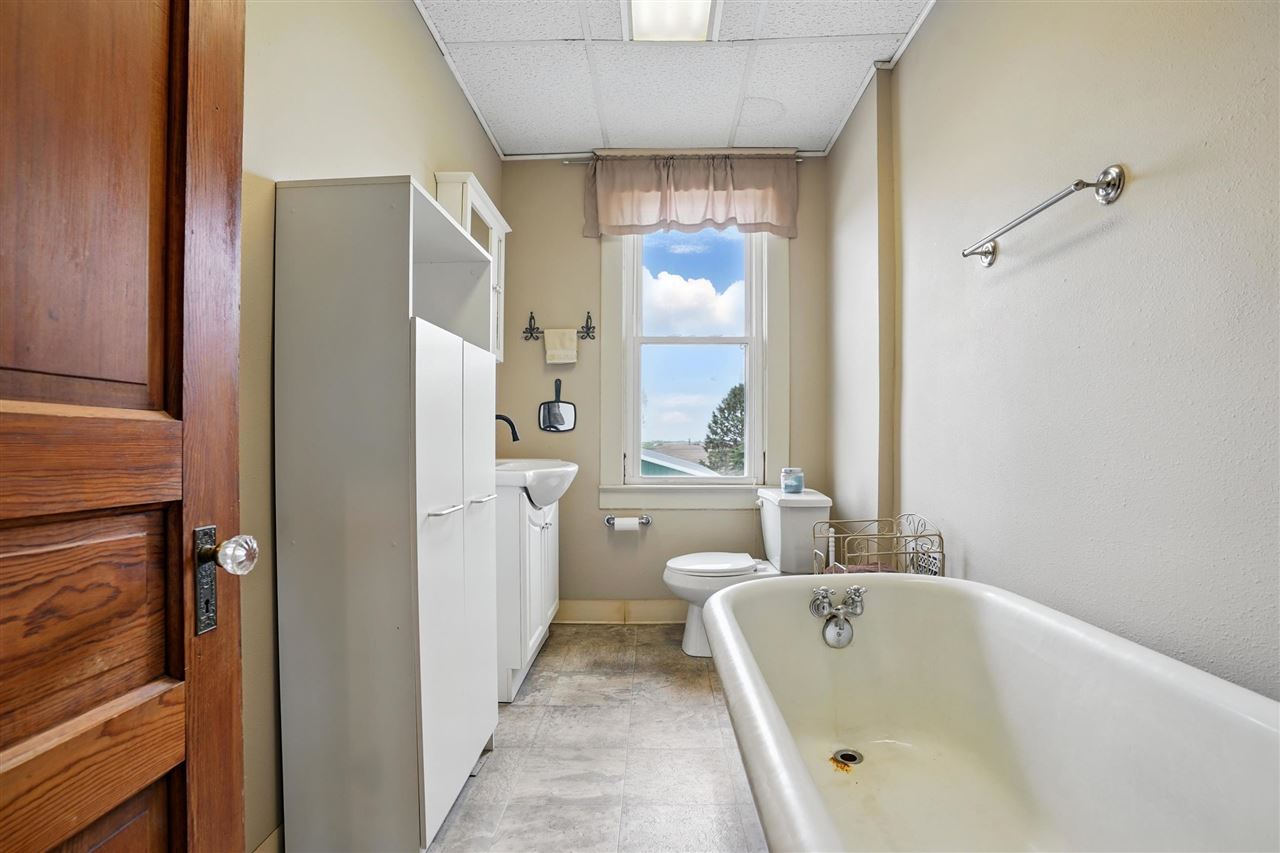 Property Photo 28