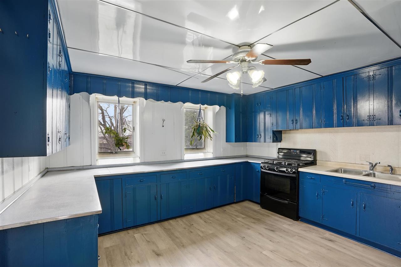 Property Photo 27
