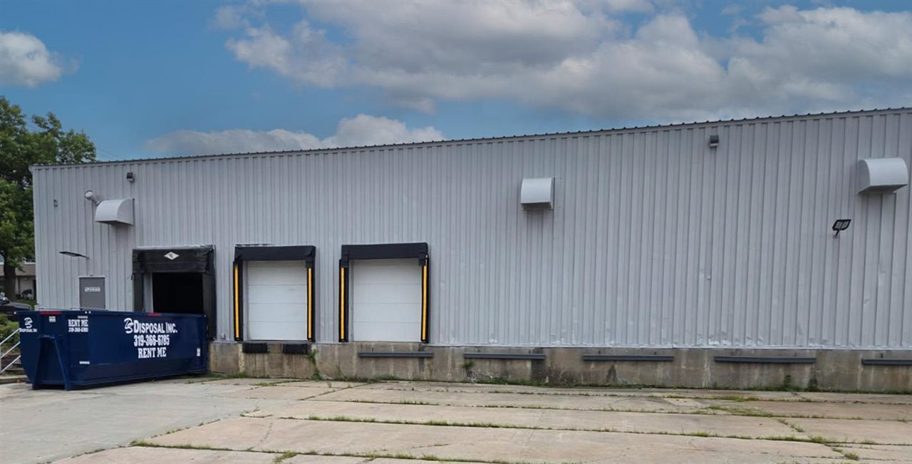 2055 N Towne Ln NE IA 52402