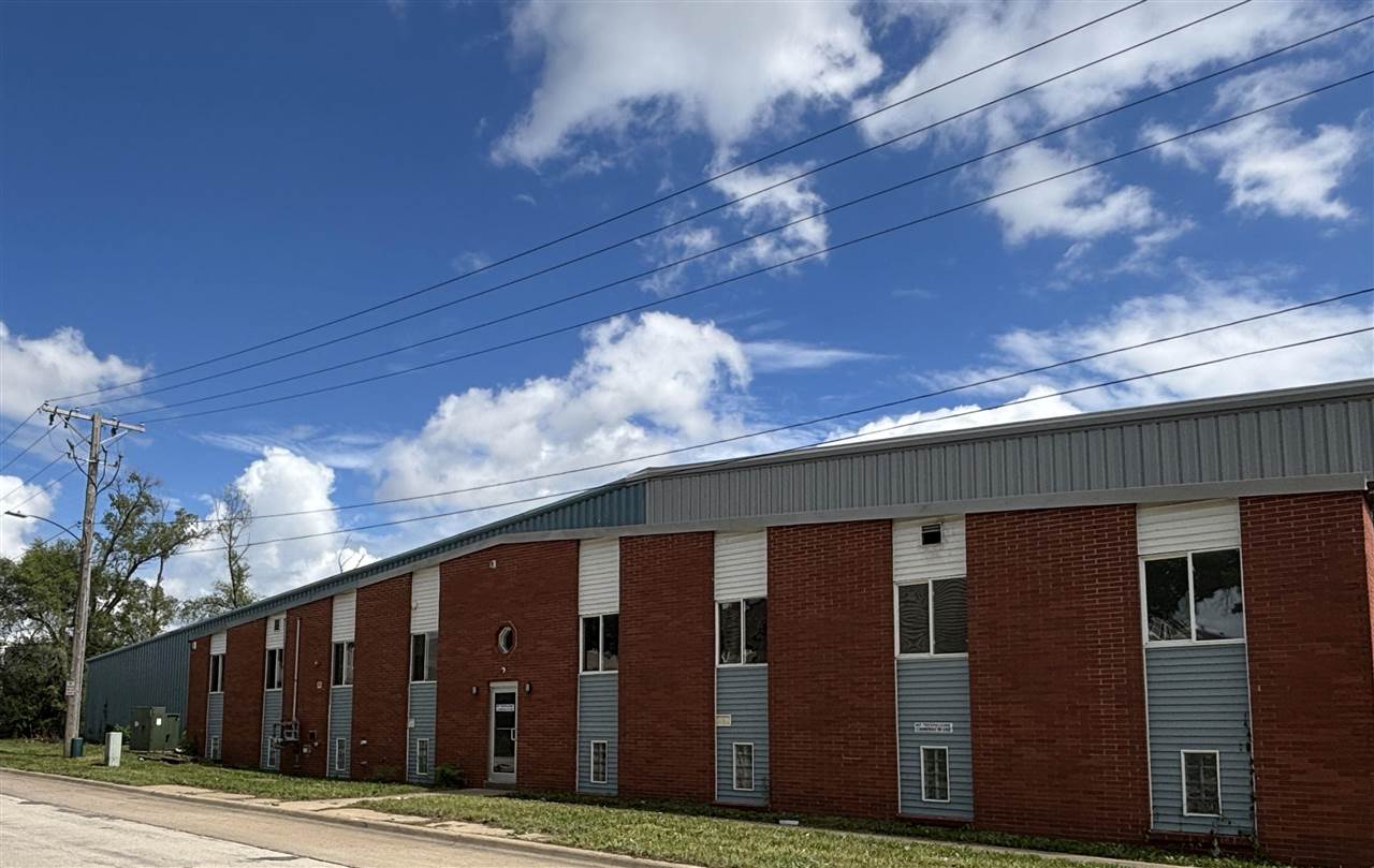 2055 N Towne Ln NE CedarRapids IA 52402