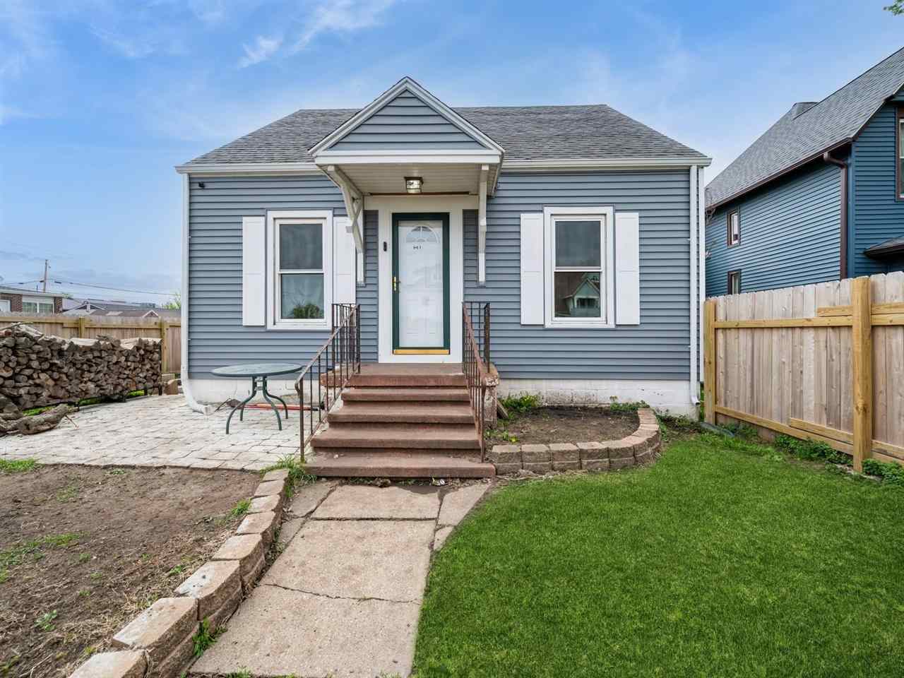 Property Photo 1