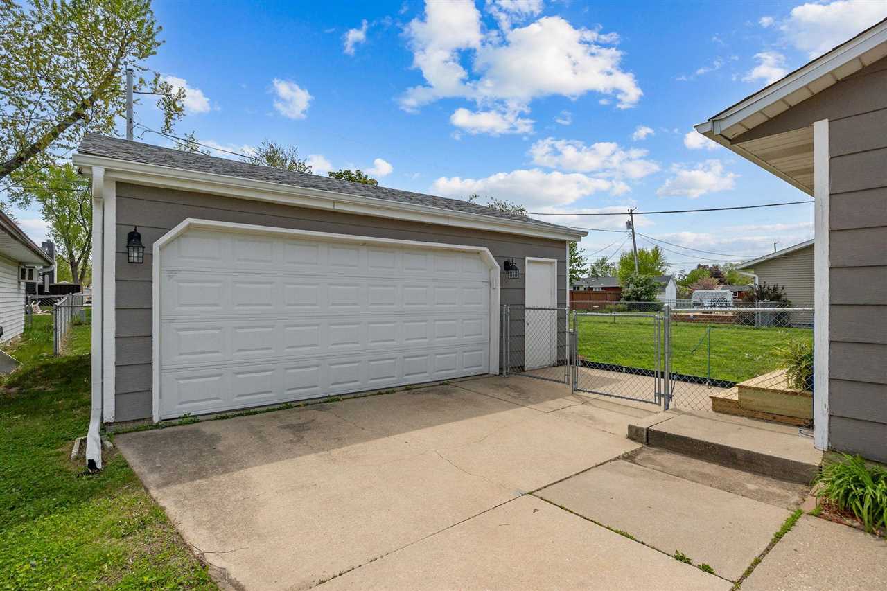Property Photo 27