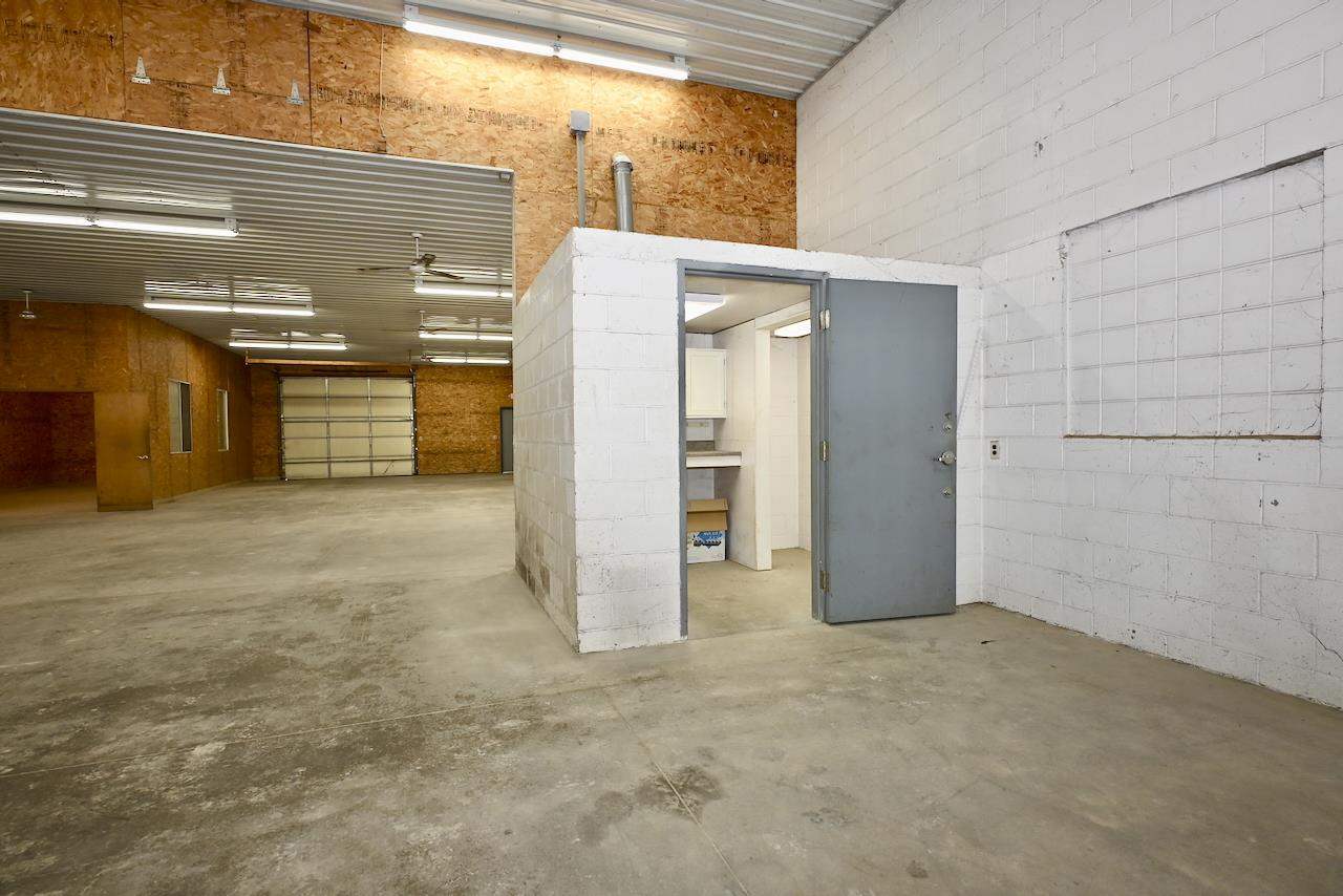 Property Photo 25