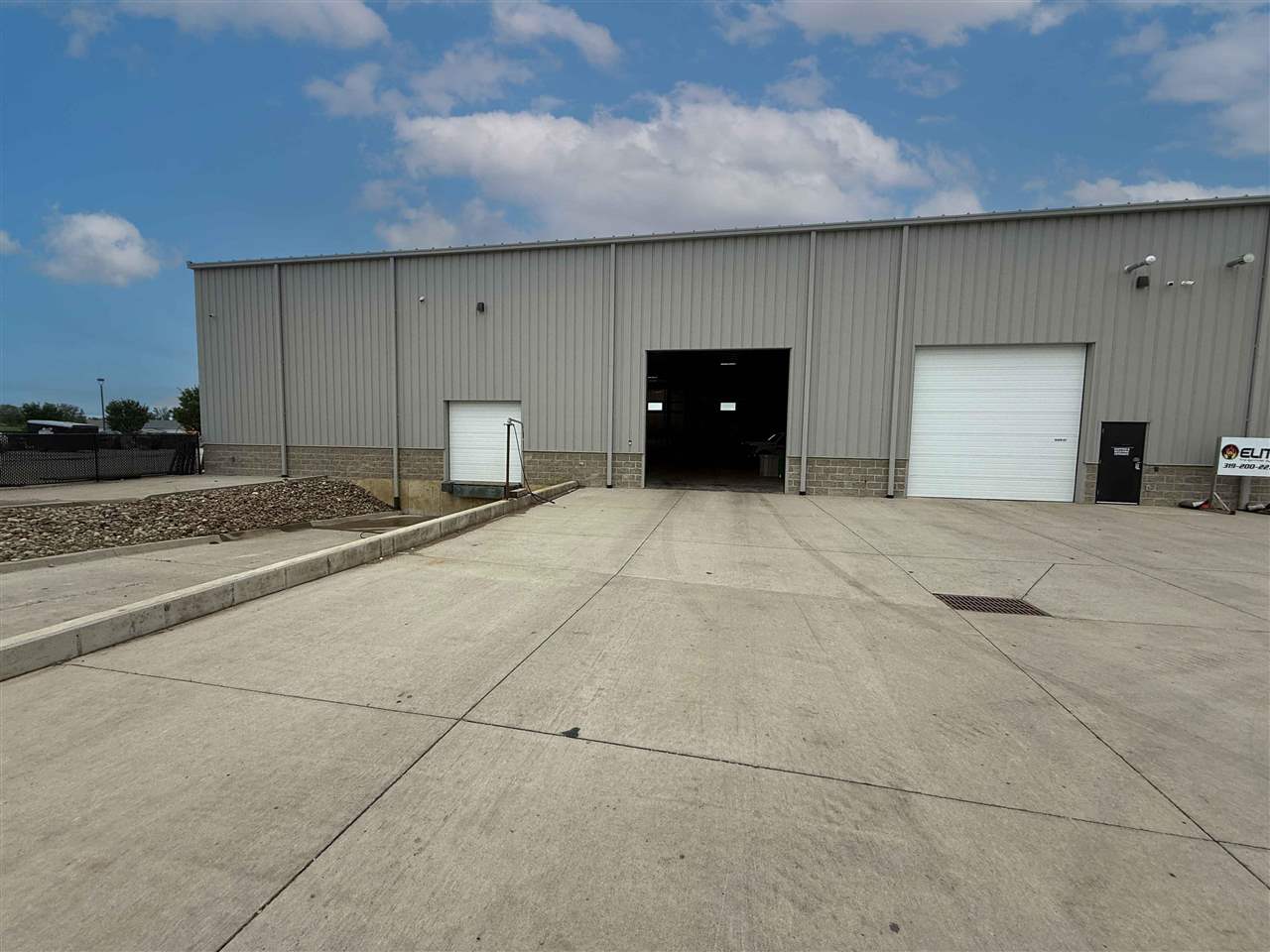 1525 Ketelsen Dr #200 Hiawatha IA 52233