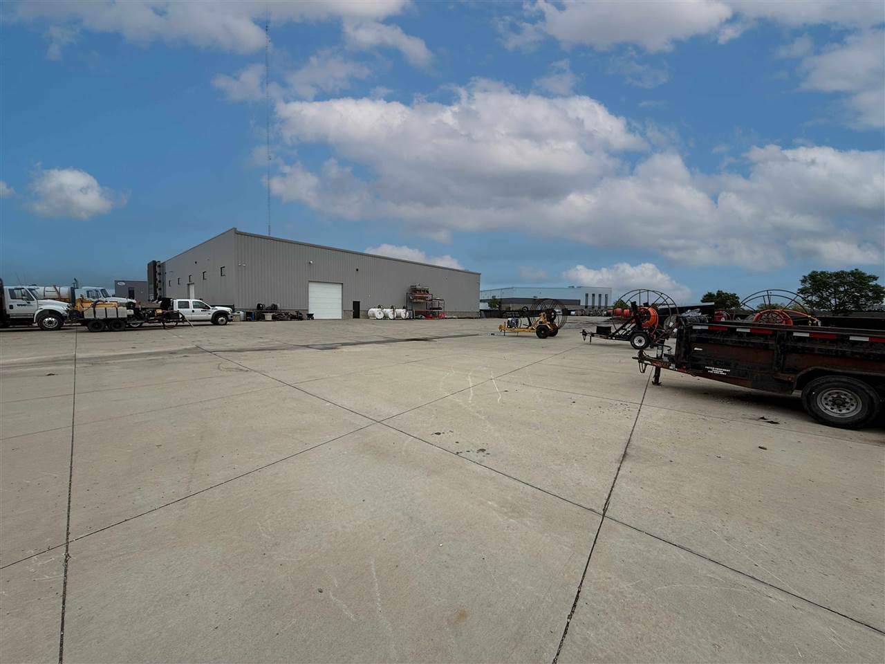 1525 Ketelsen Dr #200 Hiawatha IA 52233