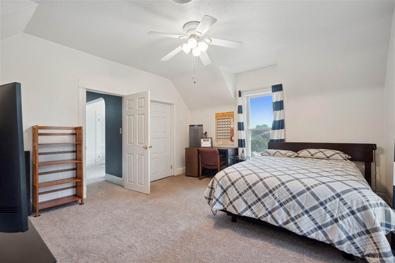 Property Photo 23