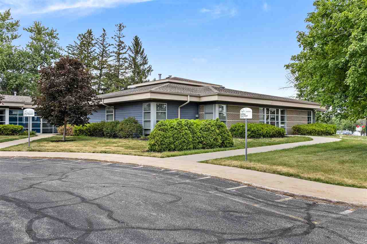 1 Quail Creek Cir #1, 2, & 3 NorthLiberty IA 52317