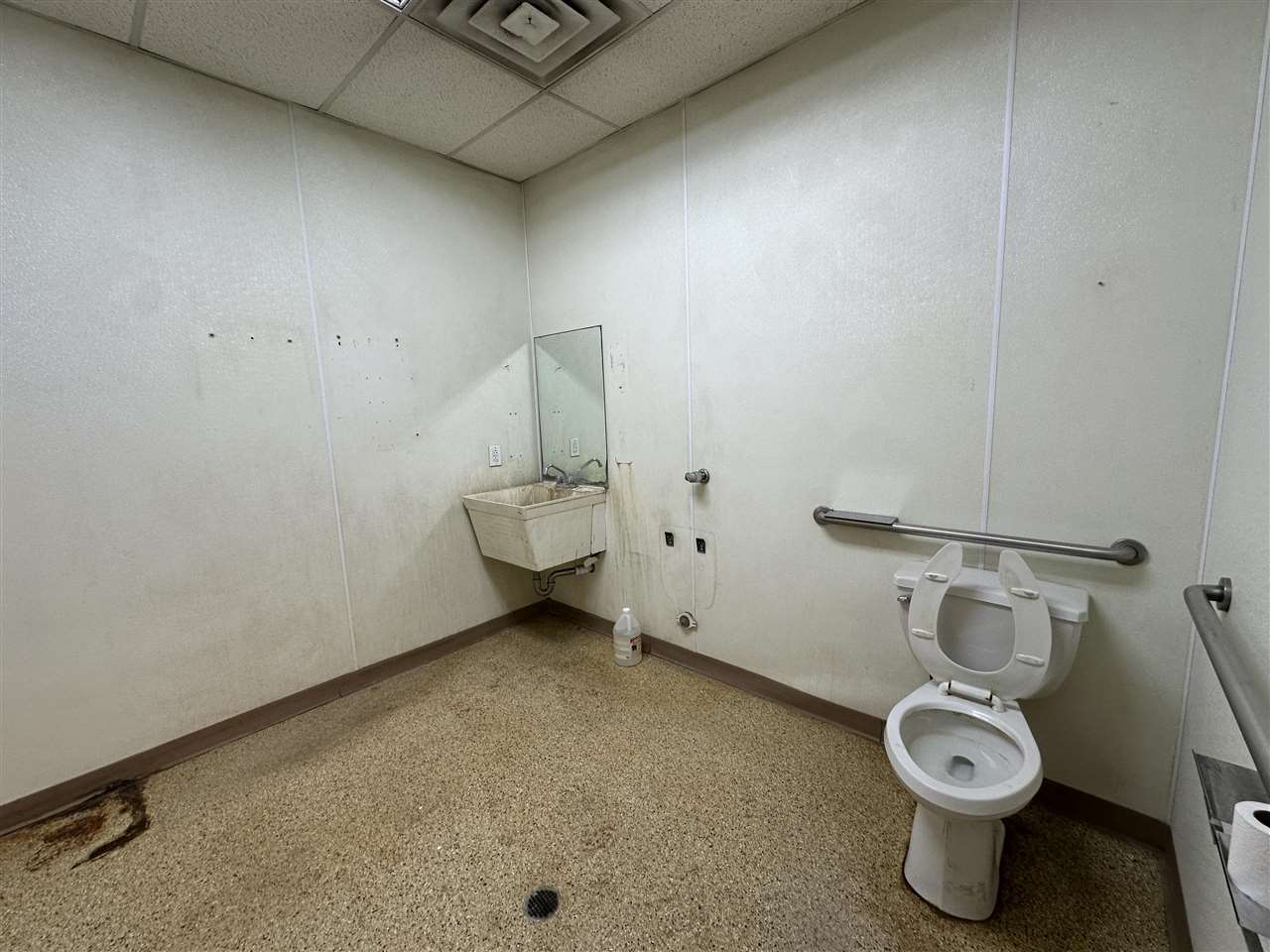 Property Photo 25