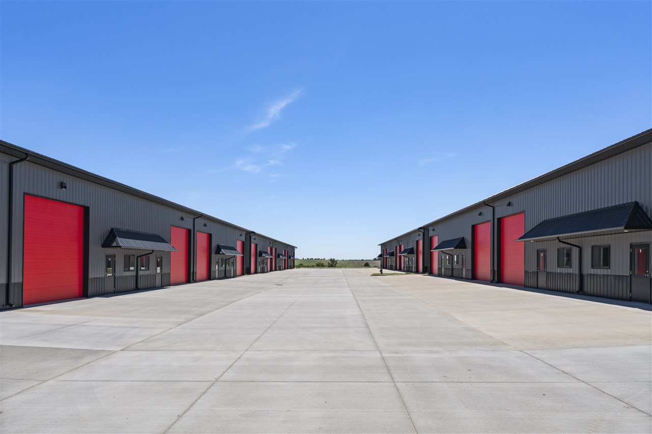10225 SW Earhart Ln IA 52404