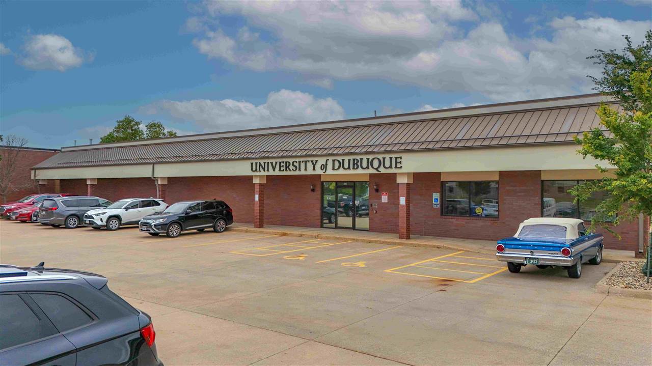294-298 Blairs Ferry Rd NE IA 52402
